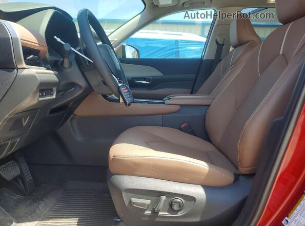 5TDAAAB57TS121982 2026 TOYOTA GRAND Burgundy Vista interior delantera