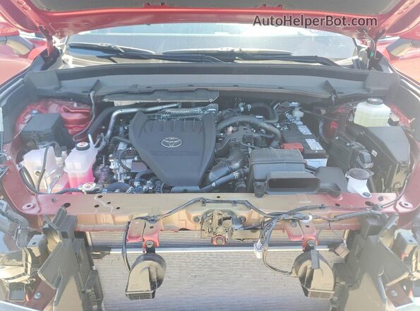 5TDAAAB57TS121982 2026 TOYOTA GRAND Burgundy Vista del compartimento del motor