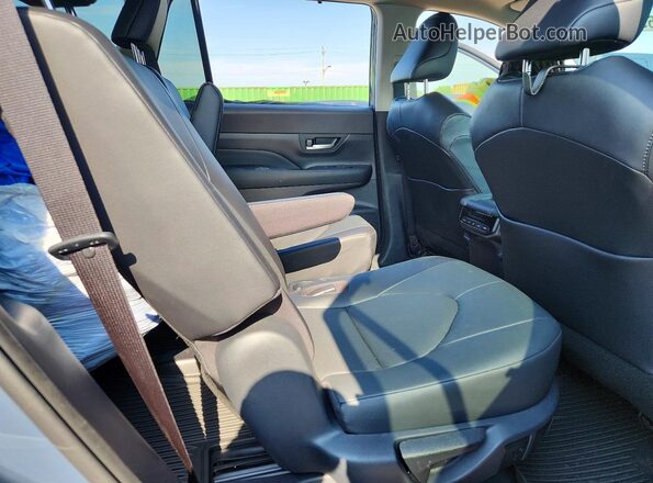 5TDAAAB58RS060800 2024 TOYOTA GRAND Gray Rear interior view