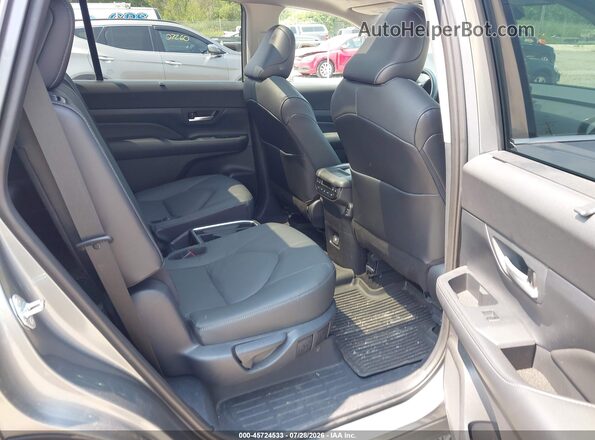 5TDAAAB59SS073092 2025 TOYOTA GRAND HIGHLANDER Gray Widok naklejki z numerem VIN