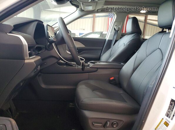 5TDAAAB59TS107940 2026 TOYOTA GRAND White Սալոնի դիմացի տեսք