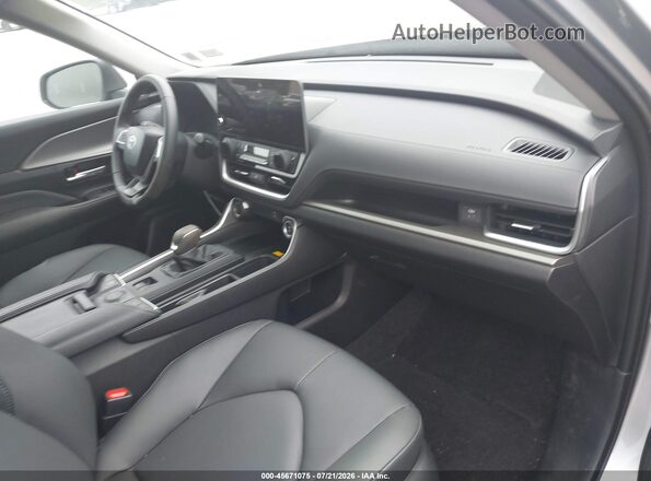 5TDAAAB59TS109333 2026 TOYOTA GRAND HIGHLANDER Silver Вид салону спереду
