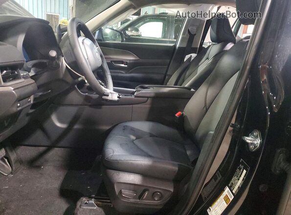 5TDAAAB5XTS134693 2026 TOYOTA GRAND Black Вид салону спереду