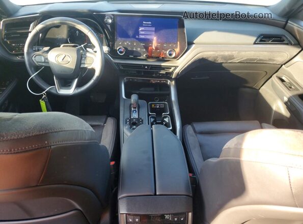 5TDAAAB63RS002893 2024 LEXUS TX White Vista del salpicadero