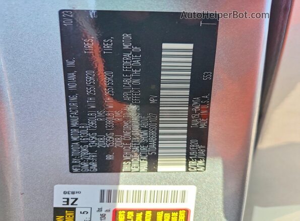 5TDAAAB68RS001027 2024 LEXUS TX Silver Widok wnętrza 360 stopni