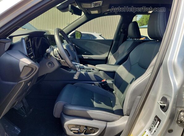 5TDAAAB68SS042490 2025 LEXUS TX Silver Vista interior delantera