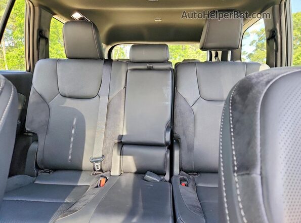 5TDAAAB68SS042490 2025 LEXUS TX Silver Vista de los asientos traseros