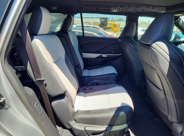 5TDABAB64SS010648 2025 LEXUS TX Silver უკანა სალონის ხედი