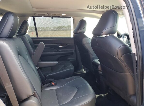 5TDACAB51RS007754 2024 TOYOTA GRAND Gray Widok wnętrza z tyłu