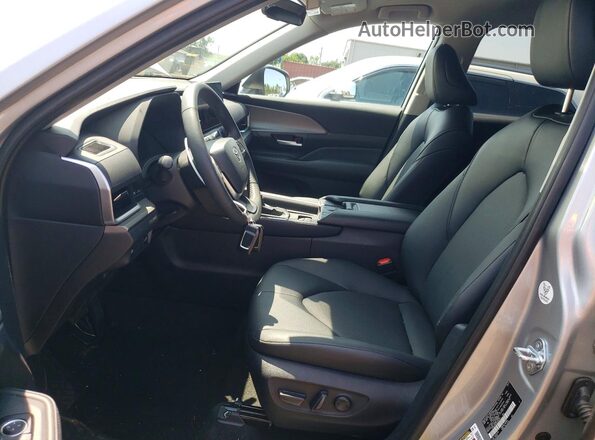 5TDACAB52TS095317 2026 TOYOTA GRAND Silver Front interior view