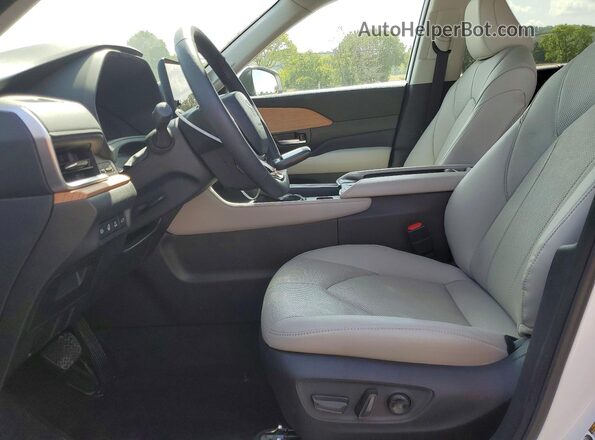 5TDACAB54TS071715 2026 TOYOTA GRAND White Front interior view