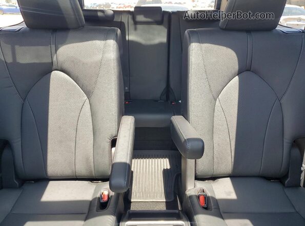 5TDACAB55TS080617 2026 TOYOTA GRAND Silver Rear seats view