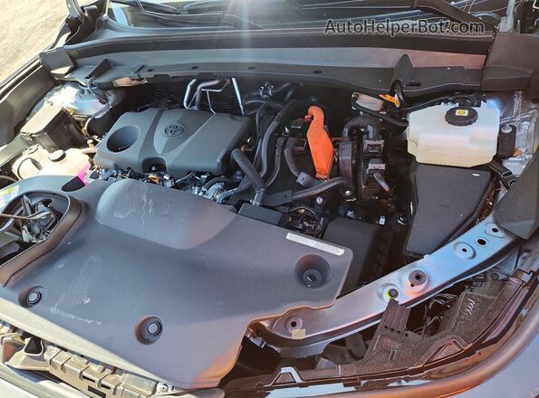 5TDACAB55TS087874 2026 TOYOTA GRAND Silver Engine compartment view