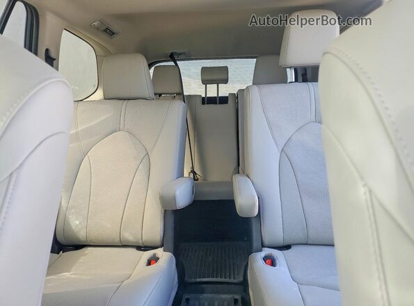 5TDACAB58RS024020 2024 TOYOTA GRAND Blue Հետևի նստատեղերի տեսք