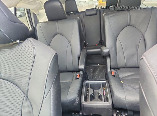 5TDACAB59SS050986 2025 TOYOTA GRAND White Widok tylnych siedzeń