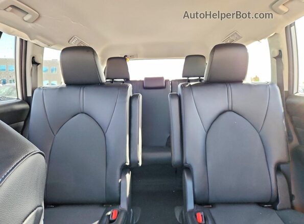 5TDACAB59TS102330 2026 TOYOTA GRAND White Հետևի նստատեղերի տեսք
