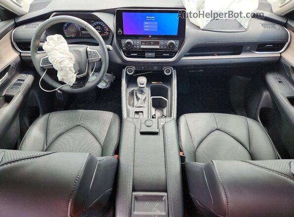 5TDACAB5XTS079477 2026 TOYOTA GRAND White Dashboard view