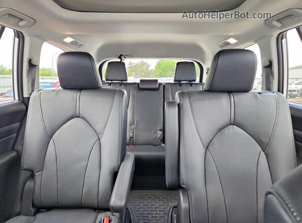 5TDACAB5XTS079477 2026 TOYOTA GRAND White Rear seats view
