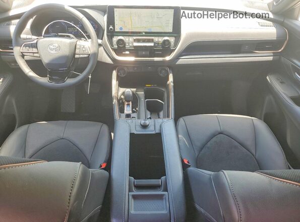 5TDADAB54TS030546 2026 TOYOTA GRAND Белый Вид панели приборов