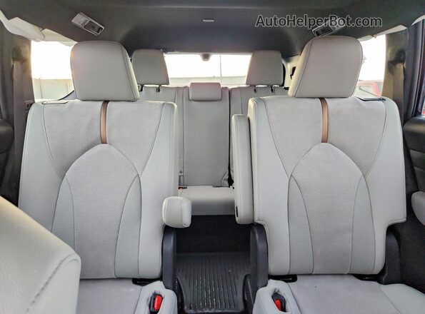 5TDADAB56SS025539 2025 TOYOTA GRAND Blue უკანა სავარძლების ხედი