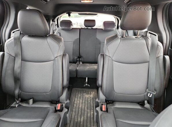 5TDASKFC2NS042881 2022 TOYOTA SIENNA Серебряный Вид задних сидений