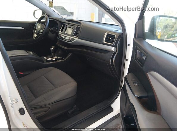 5TDBGRFH5JS051109 2018 TOYOTA HIGHLANDER HYBRID White Вид салону спереду