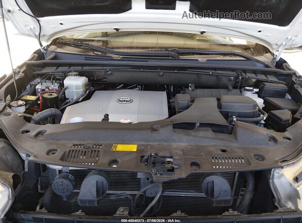 5TDBGRFH5JS051109 2018 TOYOTA HIGHLANDER HYBRID White Вид ззаду