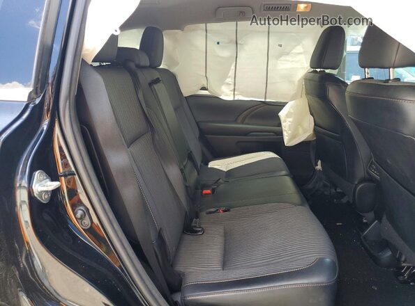 5TDBKRFH0GS267019 2016 TOYOTA HIGHLANDER Black Widok wnętrza z tyłu