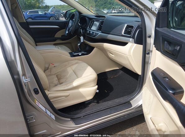 5TDBKRFH0GS268221 2016 TOYOTA HIGHLANDER Золотой Вид салона спереди