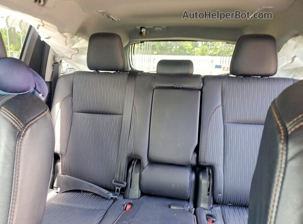 5TDBKRFH7GS314336 2016 TOYOTA HIGHLANDER Brown Vista de los asientos traseros