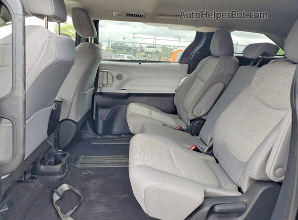 5TDBRKEC2SS230913 2025 TOYOTA SIENNA Black Widok wnętrza z tyłu