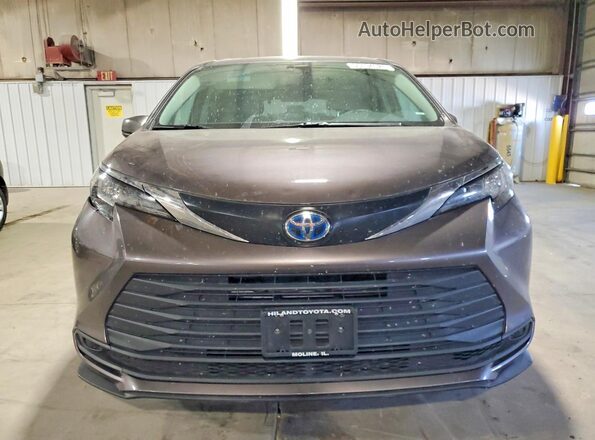 5TDBRKEC7MS004059 2021 TOYOTA SIENNA Gray Front view