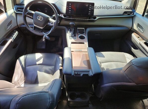 5TDBRKEC7MS013277 2021 TOYOTA SIENNA Gray Widok deski rozdzielczej
