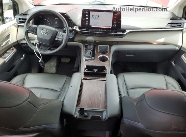 5TDBRKECXNS130952 2022 TOYOTA SIENNA Burgundy წინა პანელის ხედი