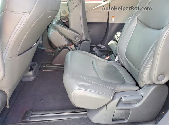 5TDBRKECXNS130952 2022 TOYOTA SIENNA Burgundy უკანა სალონის ხედი