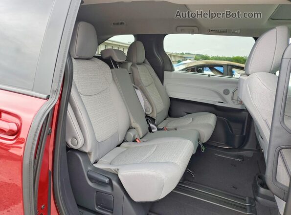 5TDBSKFC1SS201597 2025 TOYOTA SIENNA Красный Вид задней части салона