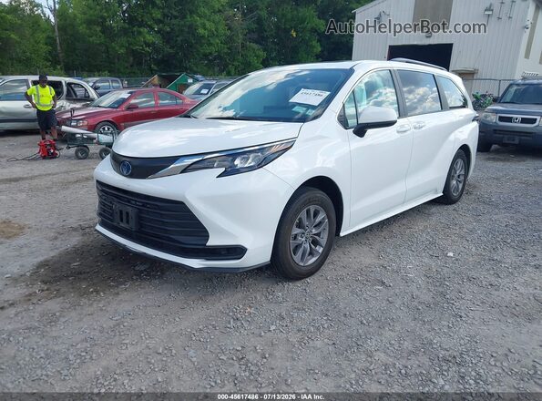 5TDBSKFCXSS156899 2025 TOYOTA SIENNA White Передня ліва чверть