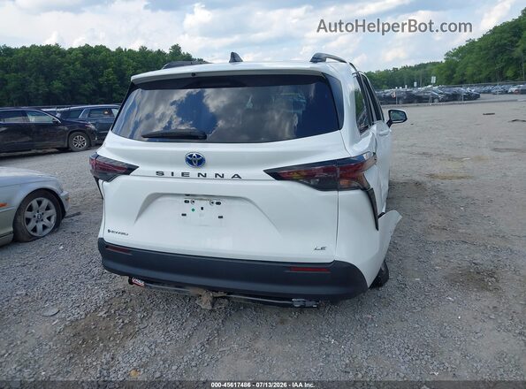 5TDBSKFCXSS156899 2025 TOYOTA SIENNA White 