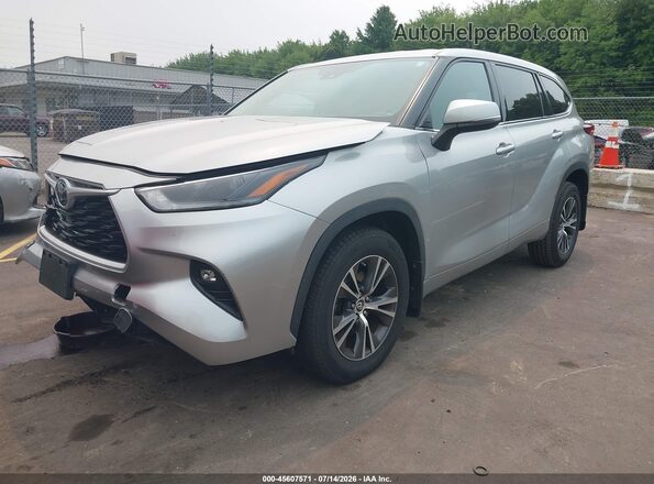 5TDBZRBH2MS082578 2021 TOYOTA HIGHLANDER Silver Передня ліва чверть