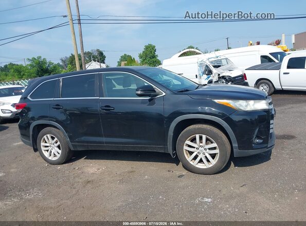 5TDBZRFH1HS412050 2017 TOYOTA HIGHLANDER Black Rear interior view