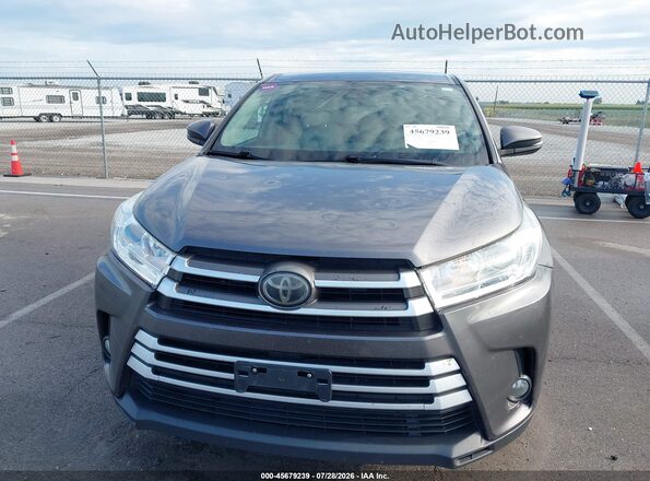 5TDBZRFH1JS486767 2018 TOYOTA HIGHLANDER Серый Вид спереди