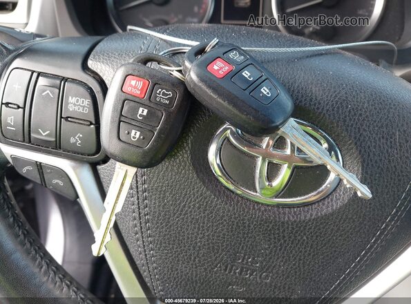 5TDBZRFH1JS486767 2018 TOYOTA HIGHLANDER Серый Вид панели приборов