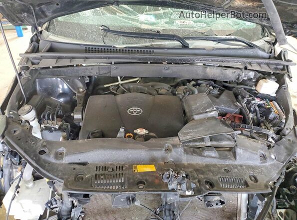 5TDBZRFH1JS828959 2018 TOYOTA HIGHLANDER Black Widok komory silnika