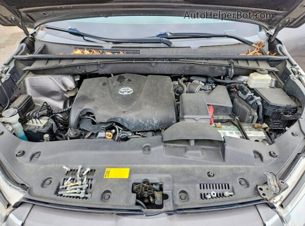 5TDBZRFH1JS838889 2018 TOYOTA HIGHLANDER Gray Widok wnętrza z tyłu