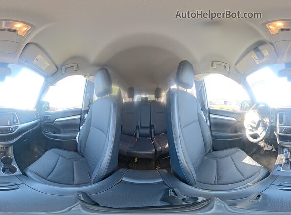 5TDBZRFH1JS849469 2018 TOYOTA HIGHLANDER Silver 360 interior view