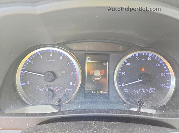 5TDBZRFH2JS900672 2018 TOYOTA HIGHLANDER White ხელსაწყოთა პანელის ხედი