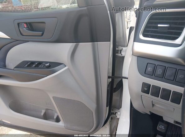 5TDBZRFH2KS997048 2019 TOYOTA HIGHLANDER White 