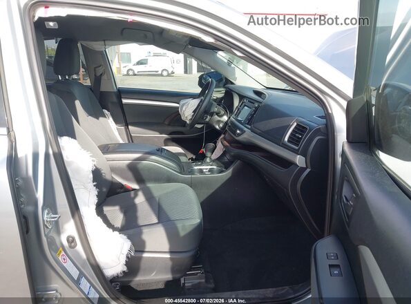 5TDBZRFH3KS701437 2019 TOYOTA HIGHLANDER Silver Front interior view