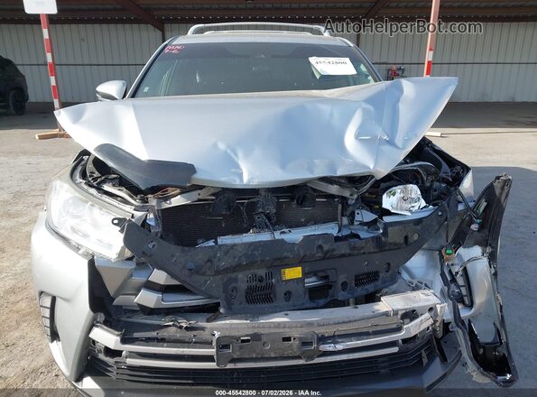 5TDBZRFH3KS701437 2019 TOYOTA HIGHLANDER Silver Front view