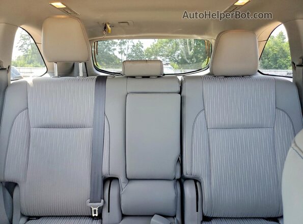 5TDBZRFH4JS878769 2018 TOYOTA HIGHLANDER Silver უკანა სავარძლების ხედი